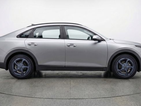Used 2025 Kia K4 LXS image 11