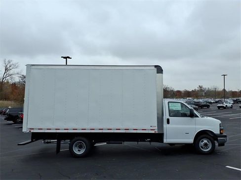 New 2025 Chevrolet Express 3500 w/ Power Convenience Package image 2
