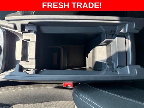 Used 2025 Nissan Rogue SV AWD/4WD image 24