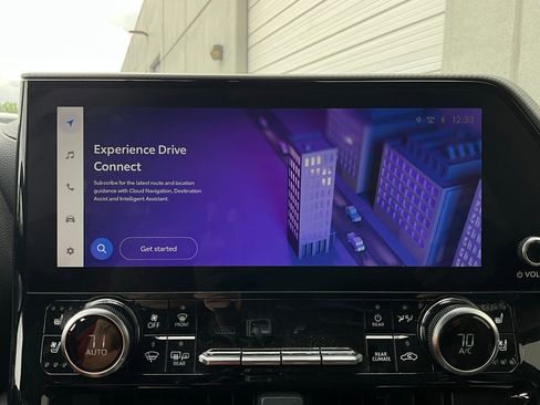 Used 2023 Toyota Highlander Platinum image 37