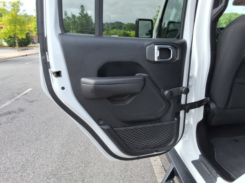 Used 2018 Jeep Wrangler Unlimited Sport AWD/4WD image 20