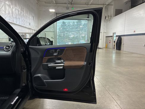 Used 2025 Mercedes-Benz GLA 250 4MATIC image 26