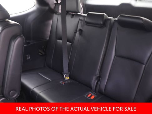 Used 2022 Toyota Highlander XSE FWD image 14