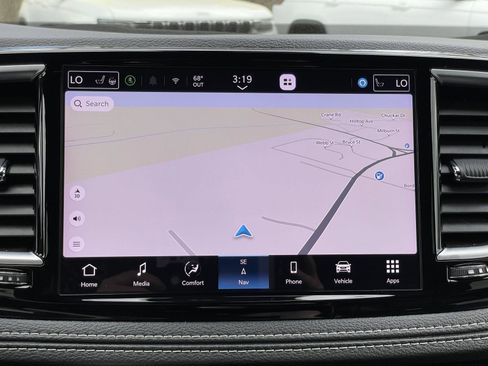 Used 2025 Chrysler Pacifica Limited image 20