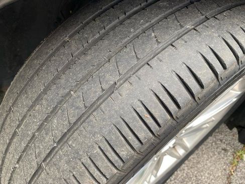 Used 2013 Lincoln MKT AWD image 8