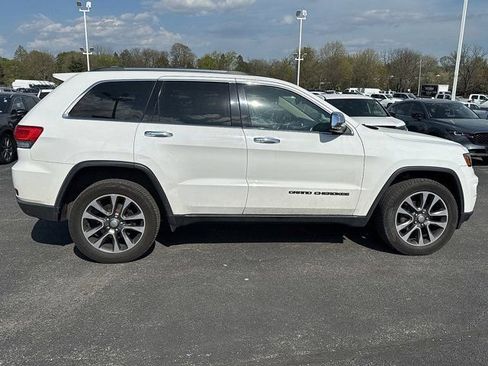 Used 2018 Jeep Grand Cherokee Limited w/ Luxury Group II image 9