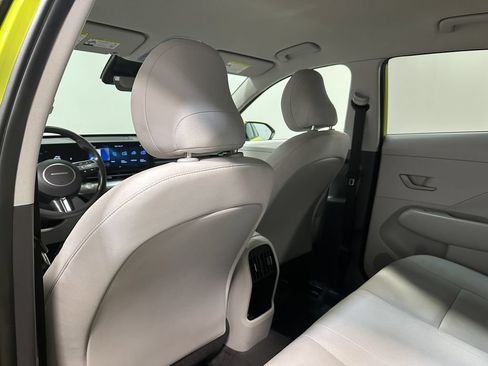 Used 2025 Hyundai Kona SEL FWD image 13