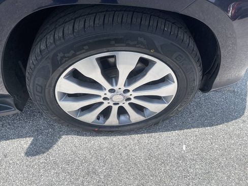 Used 2017 Mercedes-Benz GLS 450 4MATIC image 34