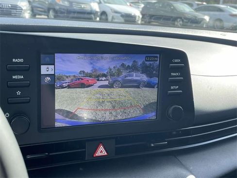 Certified 2025 Hyundai Elantra Sport image 23