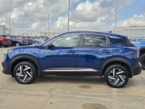 Used 2025 Nissan Kicks SV FWD image 6