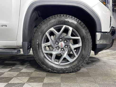 Used 2023 GMC Sierra 1500 SLT w/ SLT Premium Package image 9