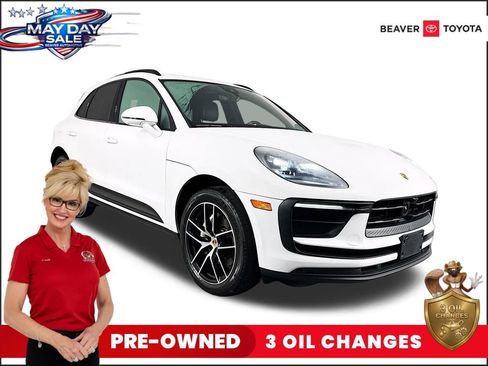 Used 2022 Porsche Macan w/ Premium Package Plus AWD/4WD image 1