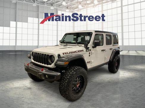 Used 2024 Jeep Wrangler Unlimited Rubicon w/ Technology Group image 1