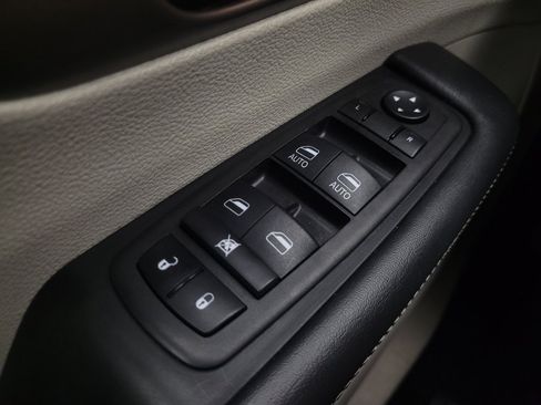 Used 2024 Chrysler Voyager LX FWD image 27