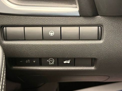 Certified 2023 Nissan Rogue SV w/ SV Premium B Package AWD/4WD image 32