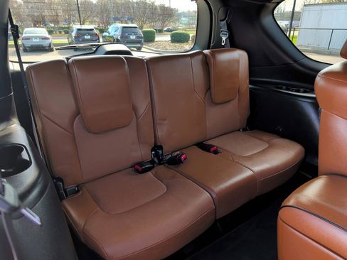 Used 2024 INFINITI QX80 Sensory image 14