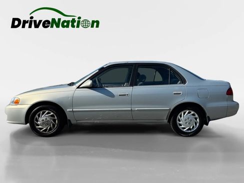 Used 2001 Toyota Corolla S FWD image 8