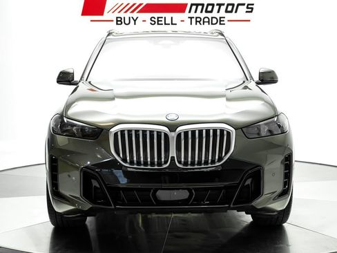 Used 2024 BMW X5 xDrive50e w/ M Sport Package AWD/4WD image 2