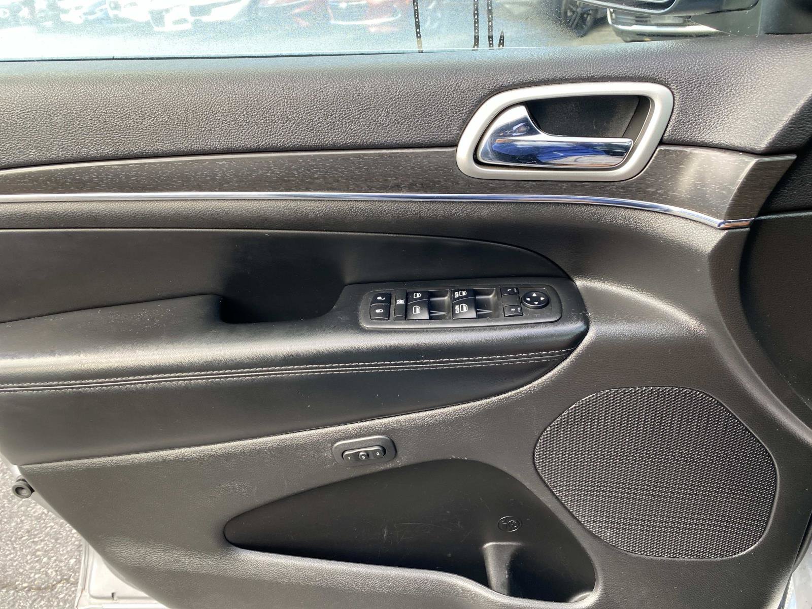 Used 2018 Jeep Grand Cherokee Limited AWD/4WD image 20