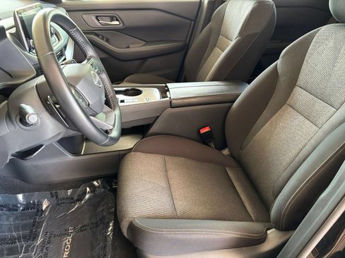 Used 2025 Nissan Rogue SV FWD image 27
