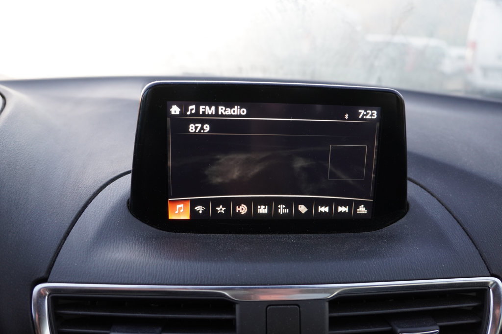 Used 2017 MAZDA MAZDA3 Grand Touring FWD image 6