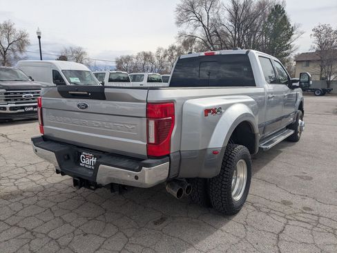Used 2022 Ford F350 Lariat w/ Lariat Ultimate Package image 3