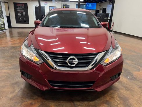 Used 2017 Nissan Altima 2.5 S w/ Power Driver Seat Package image 4