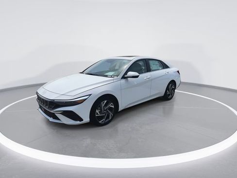 New 2026 Hyundai Elantra Limited FWD image 4