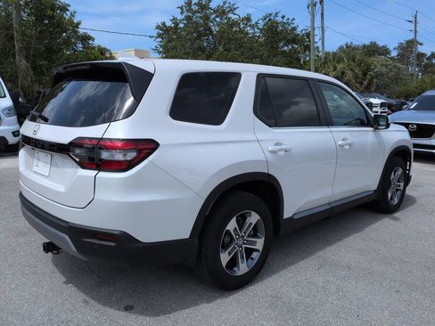 Used 2025 Honda Pilot EX-L image 5