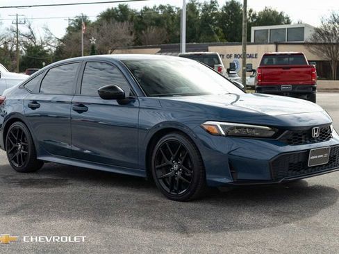 Used 2025 Honda Civic Sport image 3