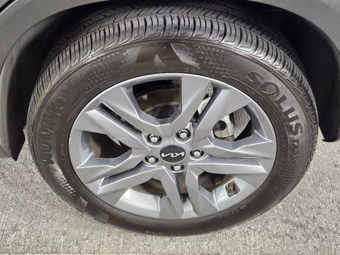 Used 2022 Kia Seltos S FWD image 13