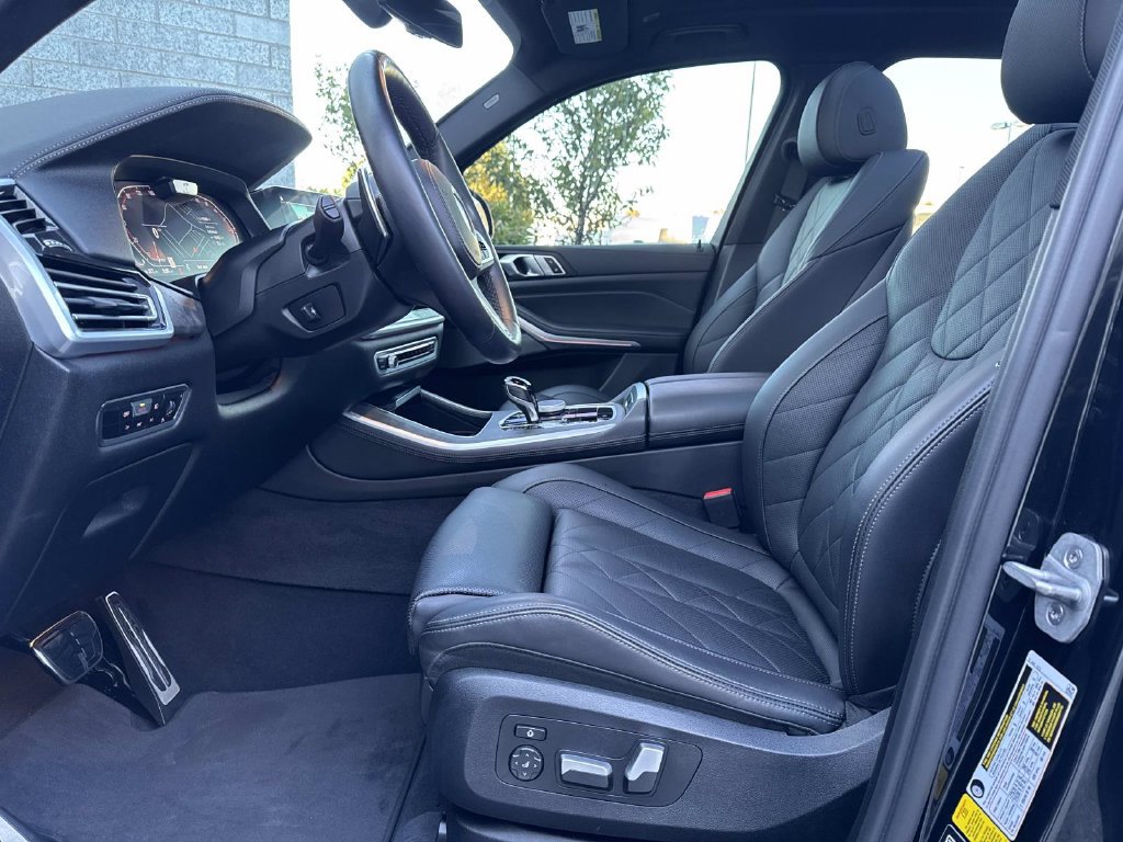 Used 2023 BMW X5 xDrive40i w/ M Sport Package AWD/4WD image 19