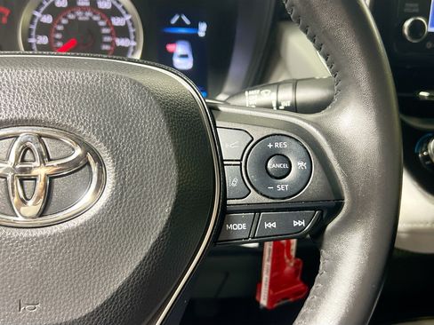 Used 2021 Toyota Corolla SE FWD image 19