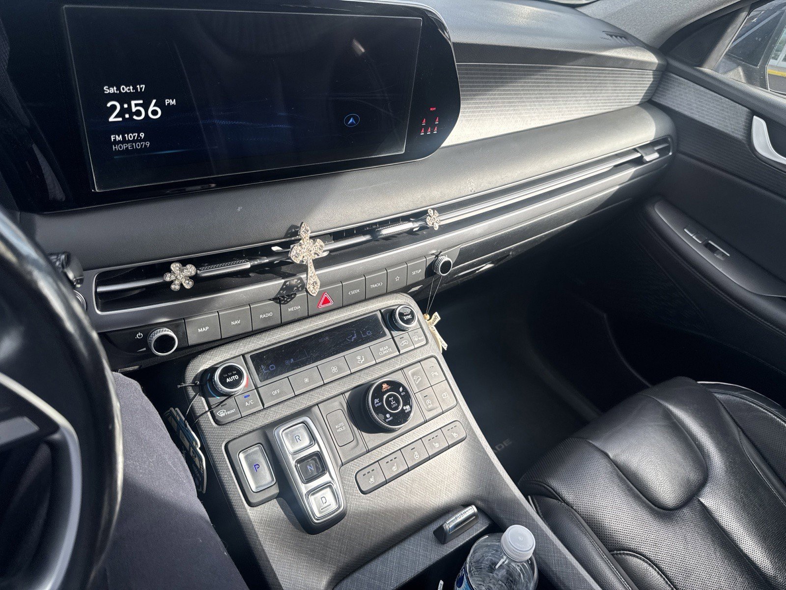 Used 2023 Hyundai Palisade Limited AWD/4WD image 2