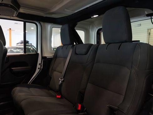 Used 2020 Jeep Wrangler Unlimited Sport S AWD/4WD image 18