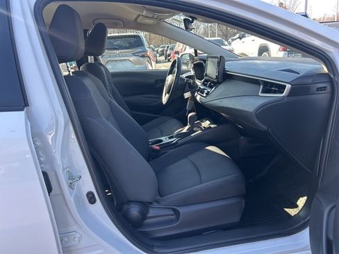 Used 2022 Toyota Corolla LE image 14