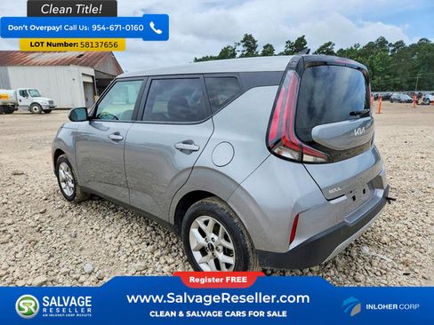 Used 2025 Kia Soul LX w/ LX Technology Package FWD image 3