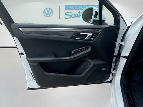 Used 2020 Porsche Macan GTS image 20