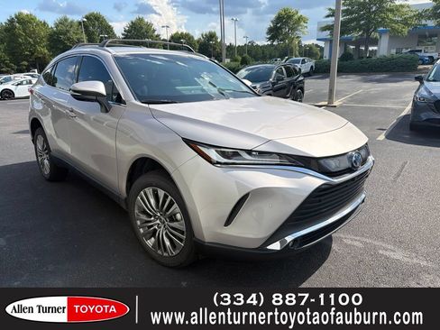 Used 2024 Toyota Venza Limited AWD/4WD image 1