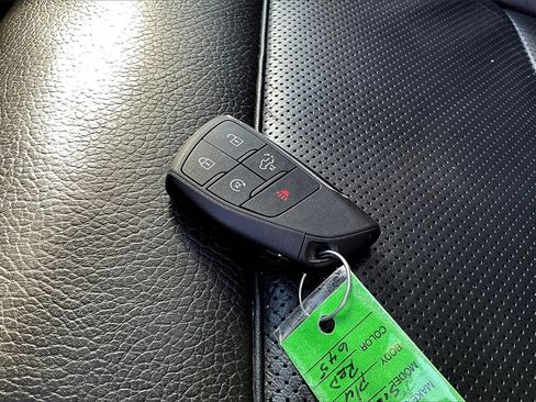 Used 2022 GMC Sierra 1500 Denali w/ Technology Package image 12