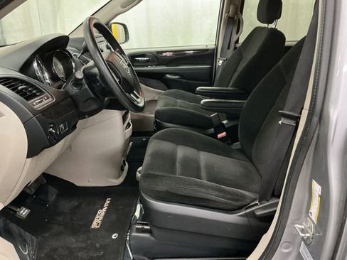 Used 2016 Dodge Grand Caravan SE w/ Quick Order Package 29E SE image 21