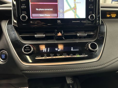 Used 2020 Toyota Corolla XSE image 31