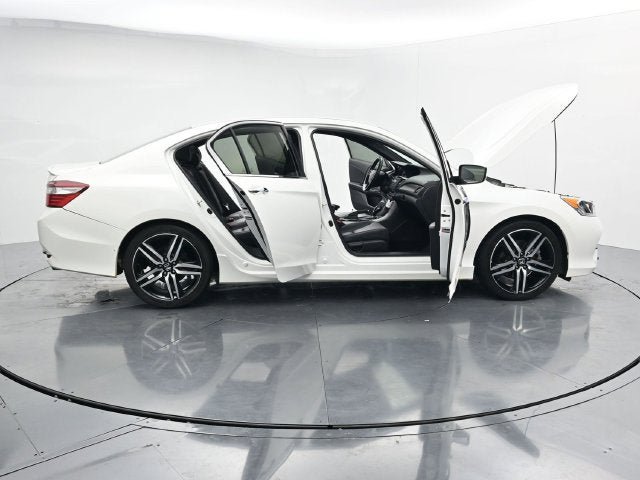 Used 2017 Honda Accord Sport Special Edition image 50