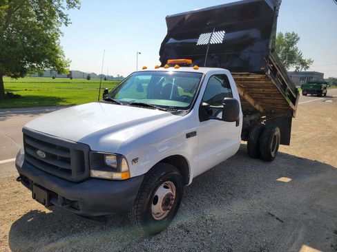 Used 2003 Ford F350 4X2 2dr Regular Cab 140.8 164. image 2