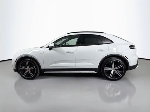 Certified 2025 Porsche Macan Electric RWD image 2