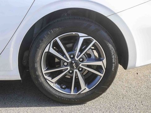 Used 2023 Kia Forte LXS FWD image 10
