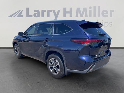 Used 2026 Toyota Highlander XLE AWD/4WD image 3