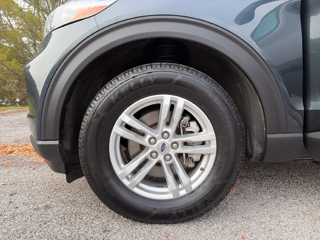 Used 2023 Ford Explorer XLT AWD/4WD image 27