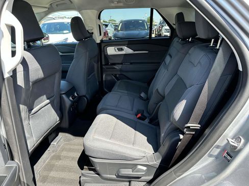 Used 2025 Ford Explorer Active image 13