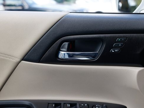 Used 2015 Honda Accord Touring image 43